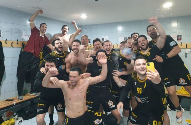 Τα «έσπασαν» οι Μάγκες στα αποδυτήρια (VIDEO)