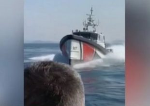 Τουρκία: Μπαράζ προωθήσεων λεμβών με μετανάστες – Πώς έγινε η παρενόχληση ελληνικού σκάφους