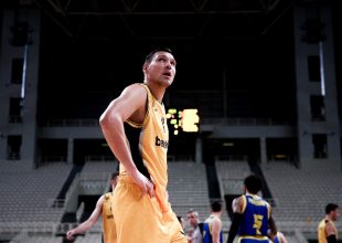 Αντιμέτωπη με την αφαίρεση βαθμών η Βασίλισσα