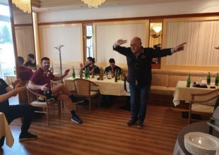 To ζεϊμπέκικο της… επιτυχίας χόρεψε ο Παπασταμάτης (ΦΩΤΟ)