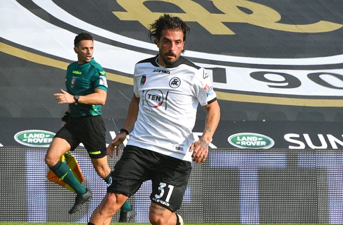 Παρέμεινε στην Serie A και αγοράζει… Βέρντε η Σπέτσια