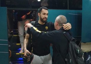Με… συγκίνηση η επιστροφή της Βασίλισσας στην Αθήνα (ΦΩΤΟ)
