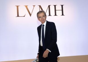 Το «στοίχημα» του μεγιστάνα της Louis Vuitton που πάει κόντρα στο ρεύμα