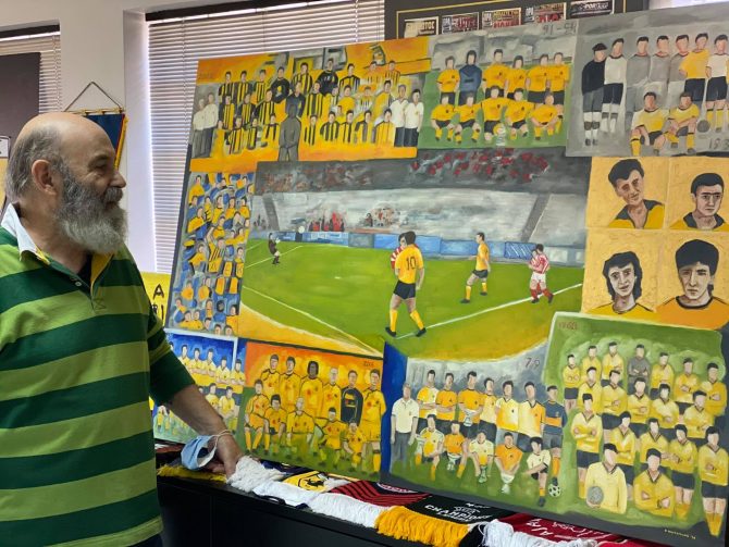 Μοναδική δωρεά για το μουσείο της ΑΕΚ από τον ζωγράφο Νίκο Οικονομίδη Μοναδική δωρεά για το μουσείο της ΑΕΚ από τον ζωγράφο Νίκο Οικονομίδη