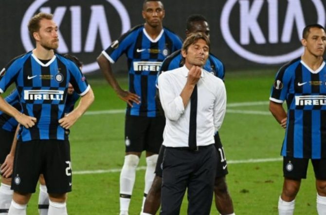 «Γη και ύδωρ» δίνει ο Ντε Λαουρέντις για να πάρει τον Κόντε «Γη και ύδωρ» δίνει ο Ντε Λαουρέντις για να πάρει τον Κόντε