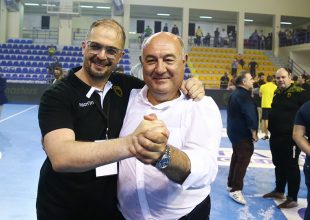 Αποθέωση για Παπασταμάτη και Δημητρούλια