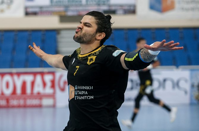 Τέλος από την ΑΕΚ ο Δομπρής