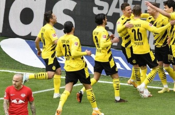 Θύμισε παλιές εποχές το «Signal Iduna Park»