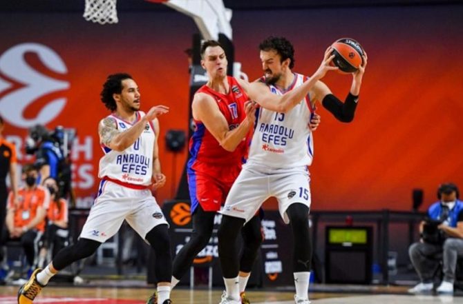 ΤΣΣΚΑ Μόσχας – Αναντολού Εφές 86-89: Πήρε τη νίκη σε ματς θρίλερ και πήγε τελικό