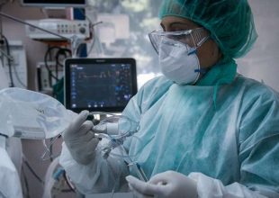 Κορωνοϊός: Συνεχίζεται η πίεση στα νοσοκομεία προειδοποιεί ο Καπραβέλος