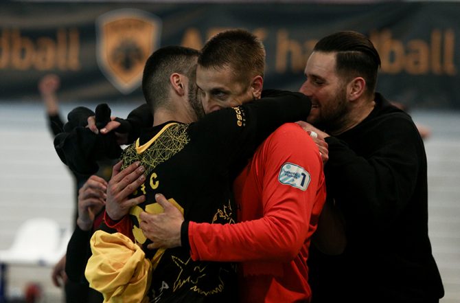 Μπάουερ: «Πήραμε το κύπελλο και είμαι πολύ χαρούμενος»