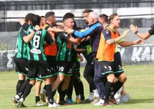 Απίστευτη ανατροπή με τρία γκολ σε πέντε λεπτά ο Καραϊσκάκης στη Δράμα – Υποβιβάζεται ο ΟΦΙ