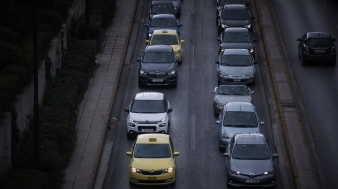 Τέλη κυκλοφορίας: Αναλογική καταβολή για το 2021 κατά την άρση ακινησίας – Πώς πληρώνονται σε περίπτωση πώλησης