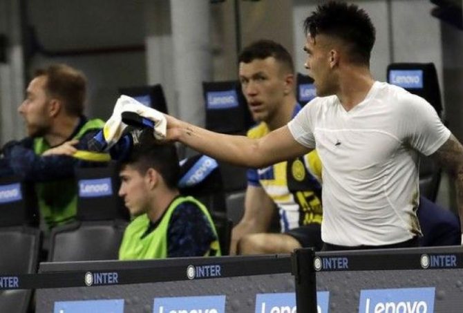 Κόντε σε Μαρτίνες: «Να δείχνεις σεβασμό αντί να κάνεις το φαινόμενο»