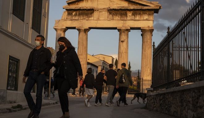 Άρση μέτρων: Θετικές εισηγήσεις για κατάργηση sms – Ανοίγουν οι διαπεριφερειακές μετακινήσεις