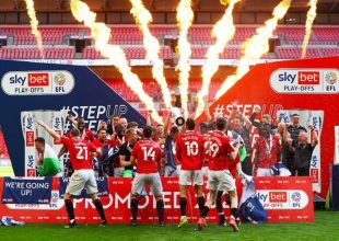 Για πρώτη φορά στη League One οι… «γαρίδες»: Ανέβηκε η Μόρκαμ!