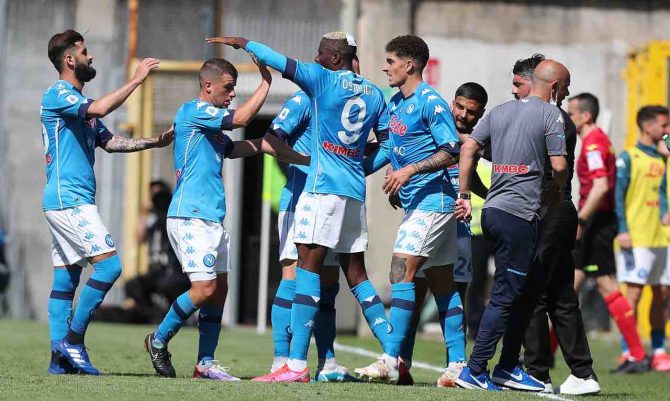 Φιορεντίνα – Νάπολι 0-2: Ένα βήμα πιο κοντά στο Champions League οι Ναπολιτάνοι Φιορεντίνα – Νάπολι 0-2: Ένα βήμα πιο κοντά στο Champions League οι Ναπολιτάνοι