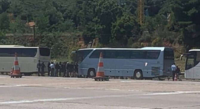 ΠΑΟΚ: Η Αστυνομία σταμάτησε πούλμαν με οπαδούς στις Αφίδνες