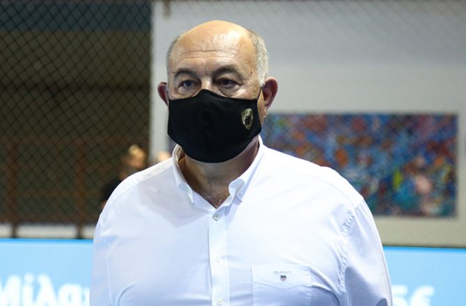 Προβληματισμένος ο Παπασταμάτης μετά τη λήξη του τελικού