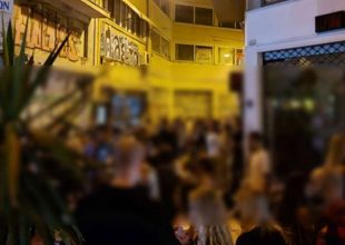 Εστίαση: Συνωστισμός μετά το κλείσιμο σε Εξάρχεια και Ψυρρή