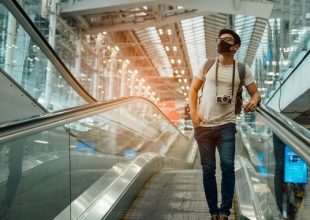 Εισήγηση Κομισιόν: Χωρίς τεστ και καραντίνα οι εμβολιασμένοι ταξιδιώτες