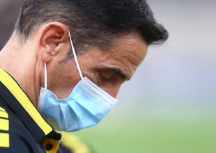 Περιμένει στο ακουστικό ο Χιμένεθ