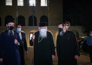 Επίθεση σε Μητροπολίτες: Από το Ίντερνετ αγόρασε το βιτριόλι ο δράστης