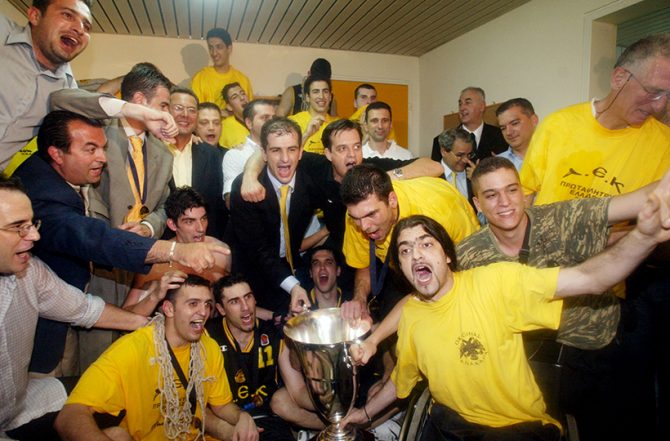 Σαν σήμερα πριν 21 χρόνια η Βασίλισσα με την ανατροπή των αιώνων κατακτούσε το πρωτάθλημα!