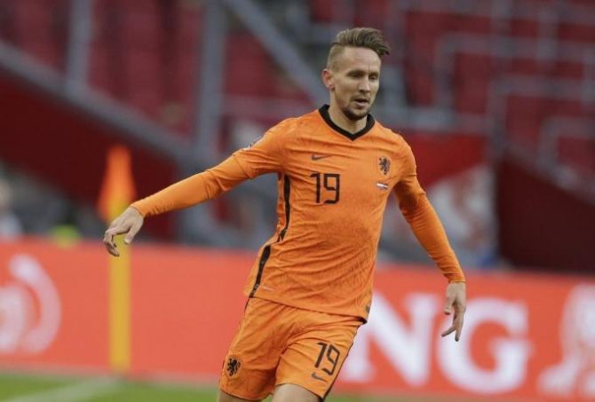 Τέθηκε νοκ άουτ για το υπόλοιπο του Euro ο Ντε Γιονγκ