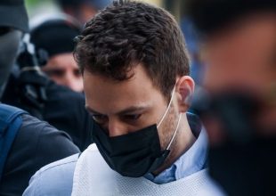 Γλυκά Νερά: Τι είπε στην απολογία του ο δολοφόνος της Καρολάιν – Κατέθεσε δύο αιτήματα