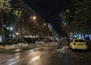 Μέχρι τα μέσα Ιουνίου τουλάχιστον η απαγόρευση κυκλοφορίας τις νύχτες