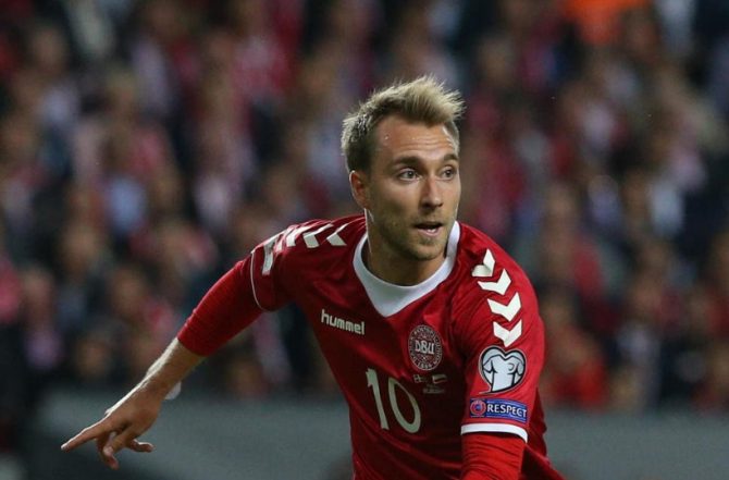 Σοκ: Κατέρρευσε στο γήπεδο ο Έρικσεν