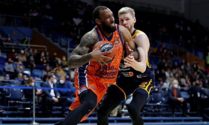 Παίρνει και Ντέρικ Γουίλιαμς η Μακάμπι!