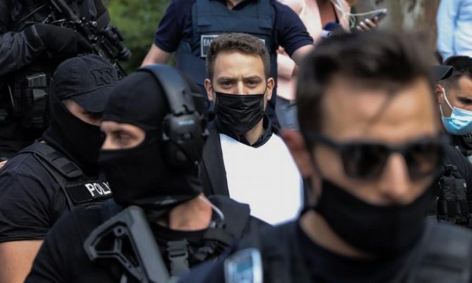 Οργισμένη η μητέρα της Καρολάιν: Δεν υποπτεύθηκε στιγμή τον 33χρονο πιλότο