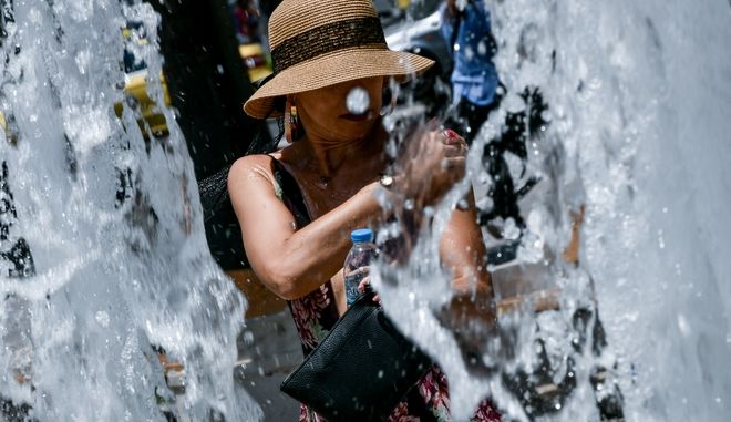 Σκόνη και αφόρητος καύσωνας: Πότε θα κορυφωθεί η ζέστη τις επόμενες ώρες