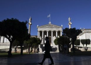 Κορωνοϊός: Πρόβλεψη για 5000 κρούσματα στα μέσα Νοέμβρη – Νέα μέτρα από Τετάρτη