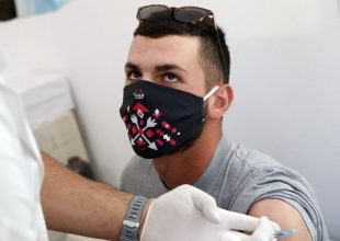 Πιστοποιητικό νόσησης: Περιθώριο 3+1 μήνες για εμβολιασμό μετά τη λήξη του