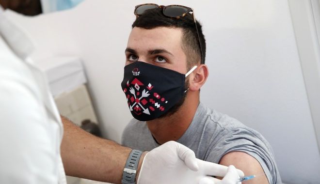 Πιστοποιητικό νόσησης: Περιθώριο 3+1 μήνες για εμβολιασμό μετά τη λήξη του