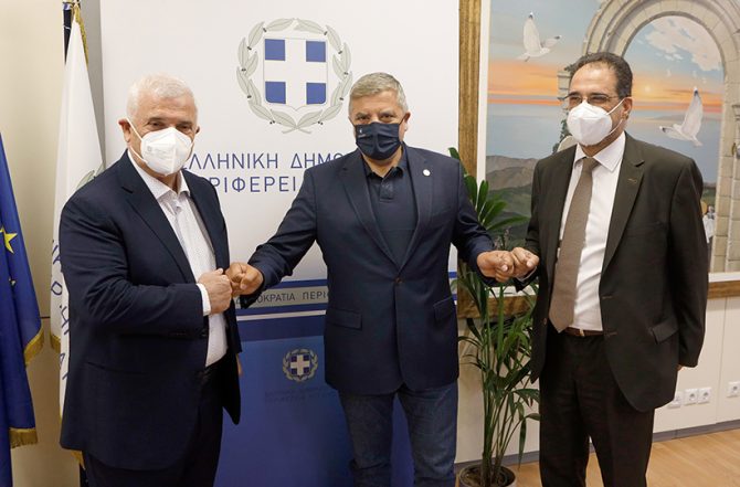 «Έπεσαν» οι υπογραφές Περιφέρειας – ΑΕΚ (VIDEOS)