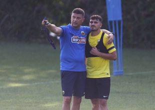 Καθυστερεί η έλευση κεντρικού χαφ – Κριτής ο Γαλανόπουλος