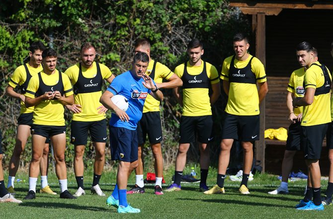 Ρίχνει ιδιαίτερο βάρος στις μεταβιβάσεις ο Μιλόγεβιτς