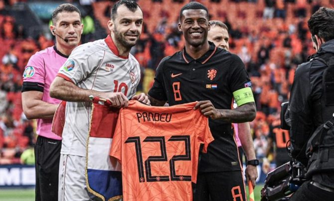 Τίμησαν τον Πάντεφ οι Ολλανδοί