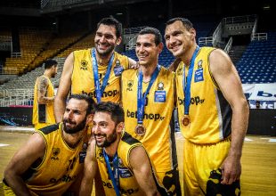 Η απονομή της Βασίλισσας (pics)