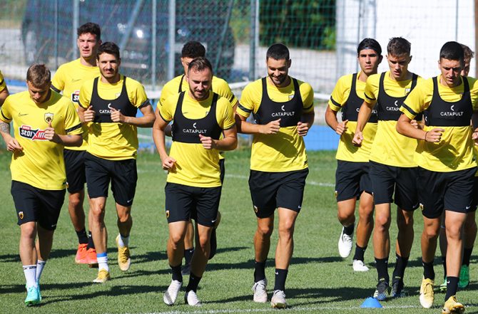 Στον αέρα τα τηλεοπτικά των φιλικών στην Ολλανδία