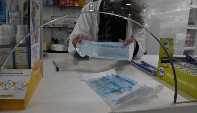 Self test: Πώς θα διατεθούν από τη Δευτέρα – Τι ισχύει για Αχαΐα και Θεσσαλονίκη