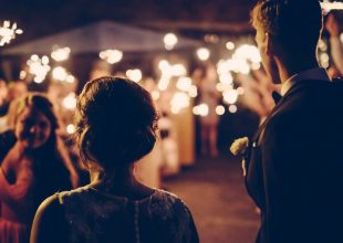 Χαλάρωση μέτρων: Γάμοι με 300 άτομα και μουσική αλλά χωρίς χορό – Διευκρινίσεις Παπαθανάση