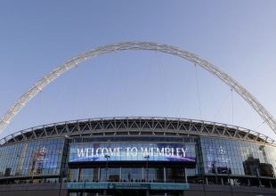Euro 2020: Η UEFA απειλεί τους Άγγλους να μεταφέρει τον ημιτελικό και τον τελικό στην Ουγγαρία