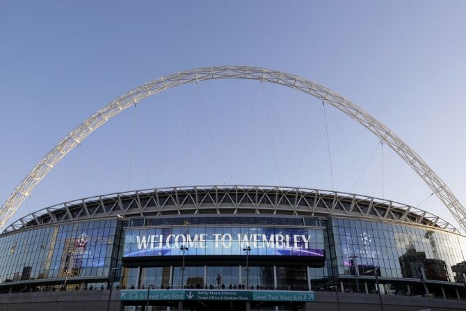 Euro 2020: Η UEFA απειλεί τους Άγγλους να μεταφέρει τον ημιτελικό και τον τελικό στην Ουγγαρία