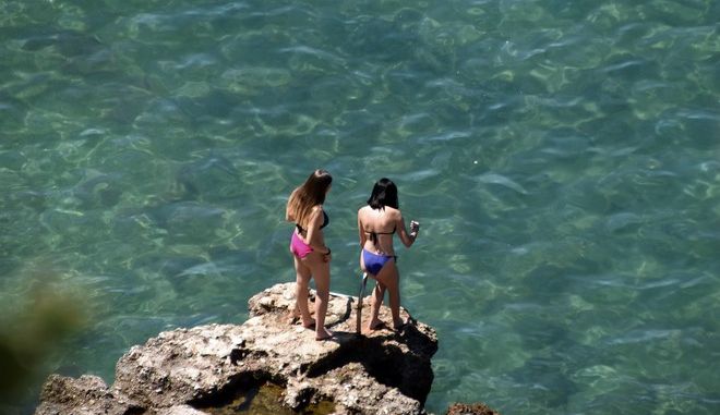 Έκτακτο δελτίο επιδείνωσης του καιρού από την ΕΜΥ – Τριήμερο με υψηλές θερμοκρασίες