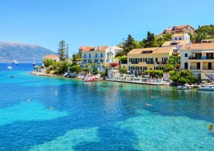 Κομισιόν: Εγκρίθηκε το ελληνικό πρόγραμμα 800 εκατ. ευρώ, για τη στήριξη του τουρισμού